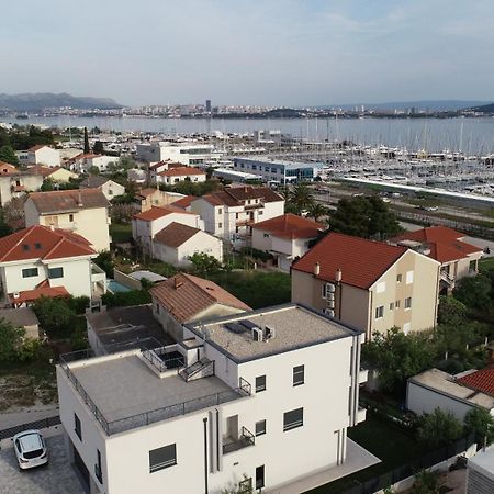 Apartmani Le-Lu Kaštela Zewnętrze zdjęcie