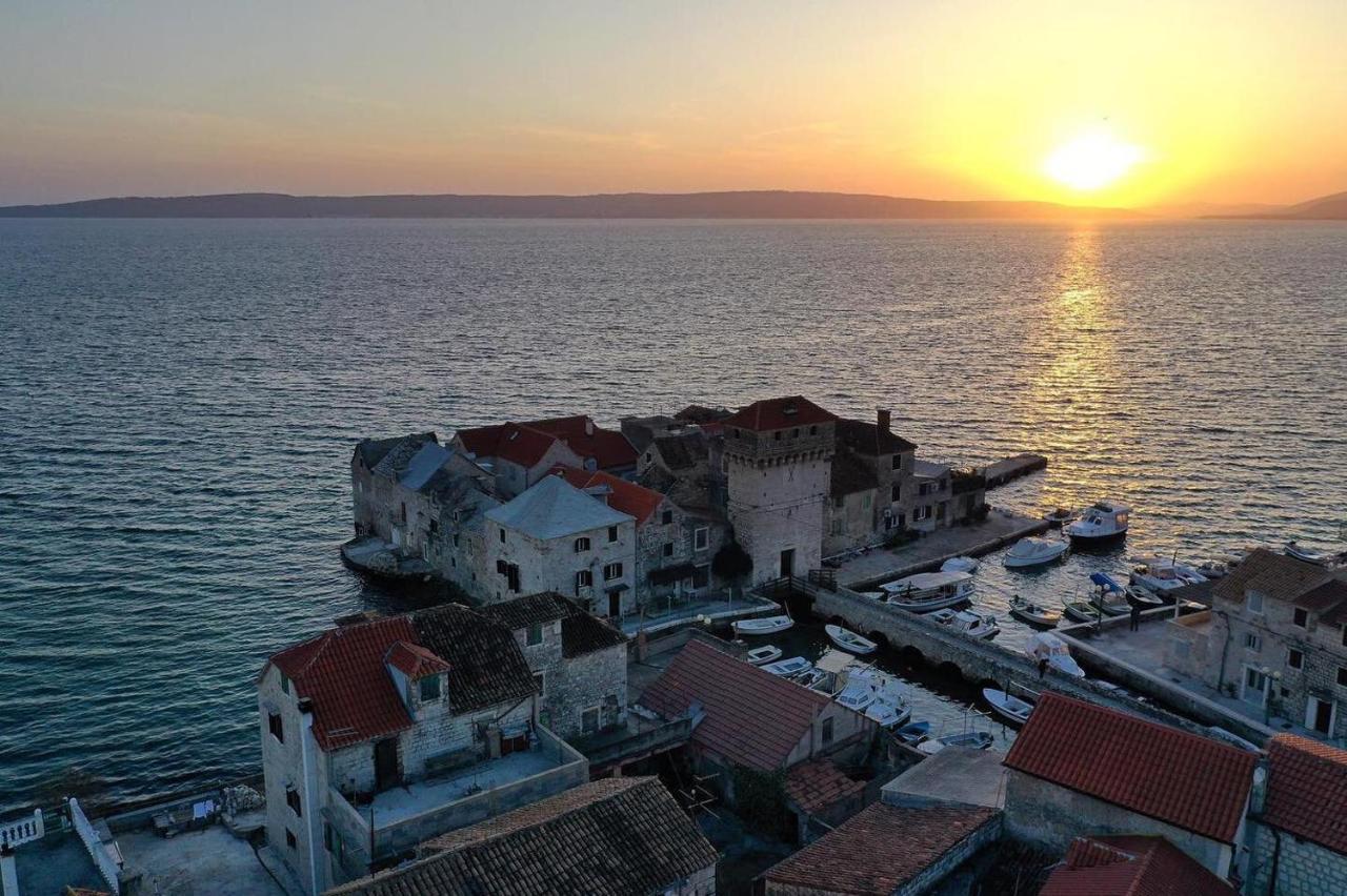 Apartmani Le-Lu Kaštela Zewnętrze zdjęcie