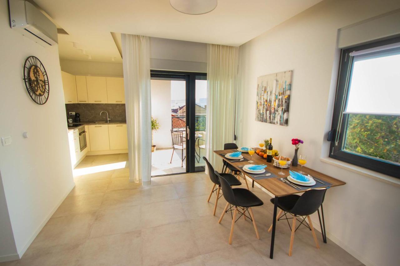 Apartmani Le-Lu Kaštela Zewnętrze zdjęcie