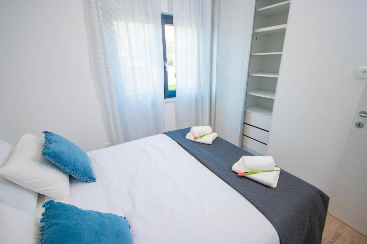 Apartmani Le-Lu Kaštela Zewnętrze zdjęcie