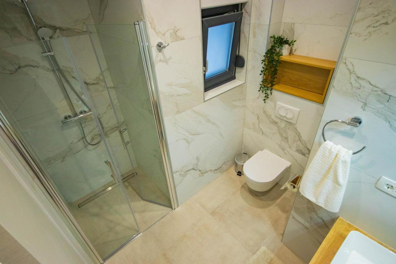 Apartmani Le-Lu Kaštela Zewnętrze zdjęcie