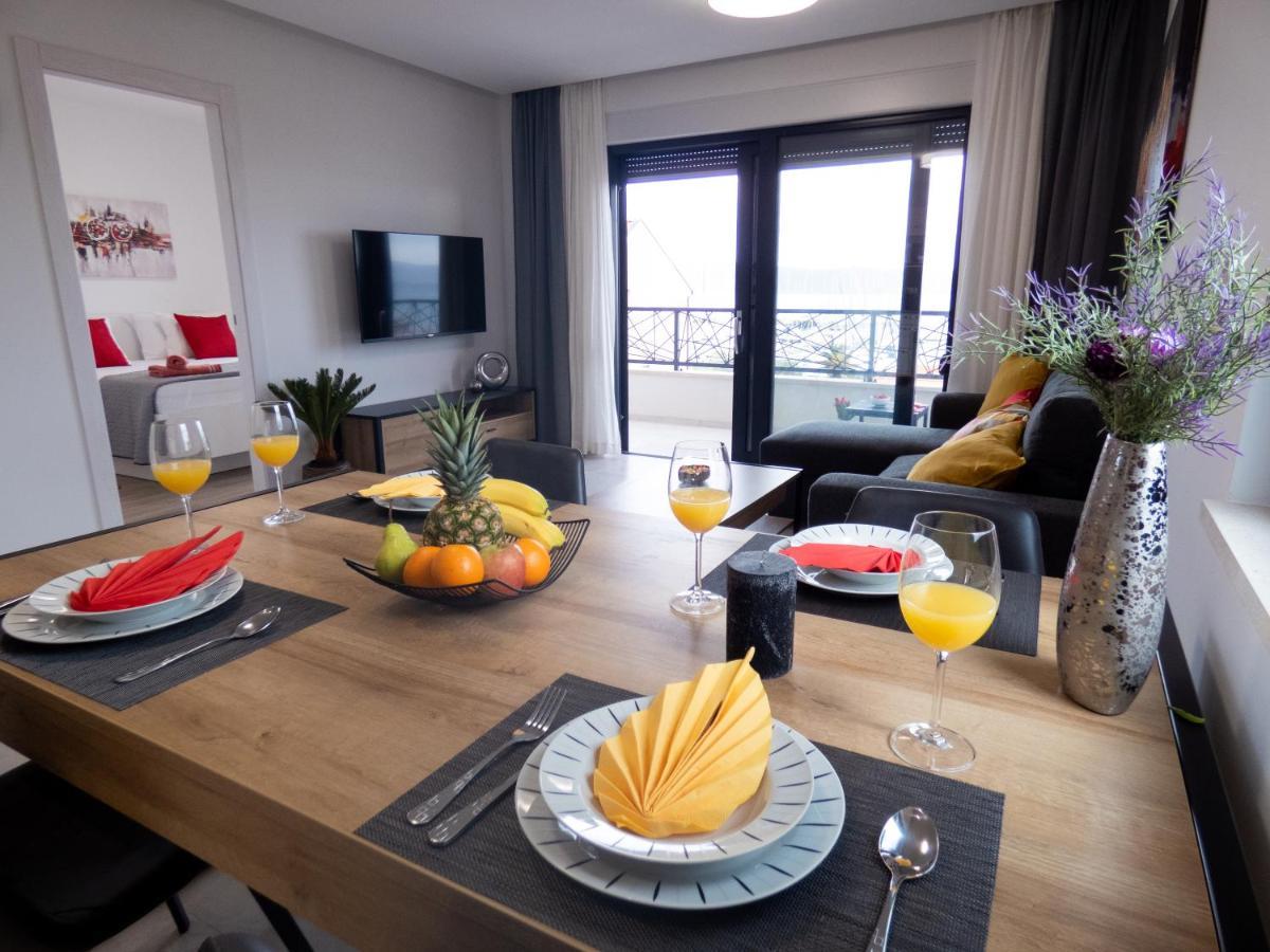 Apartmani Le-Lu Kaštela Zewnętrze zdjęcie